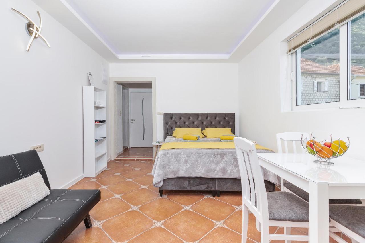 Apartments Vukovic Kotor Exterior photo