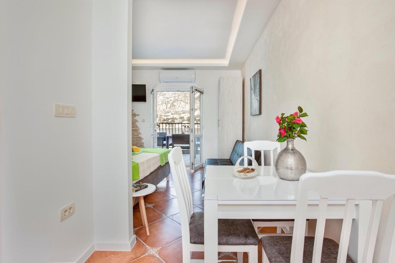 Apartments Vukovic Kotor Exterior photo