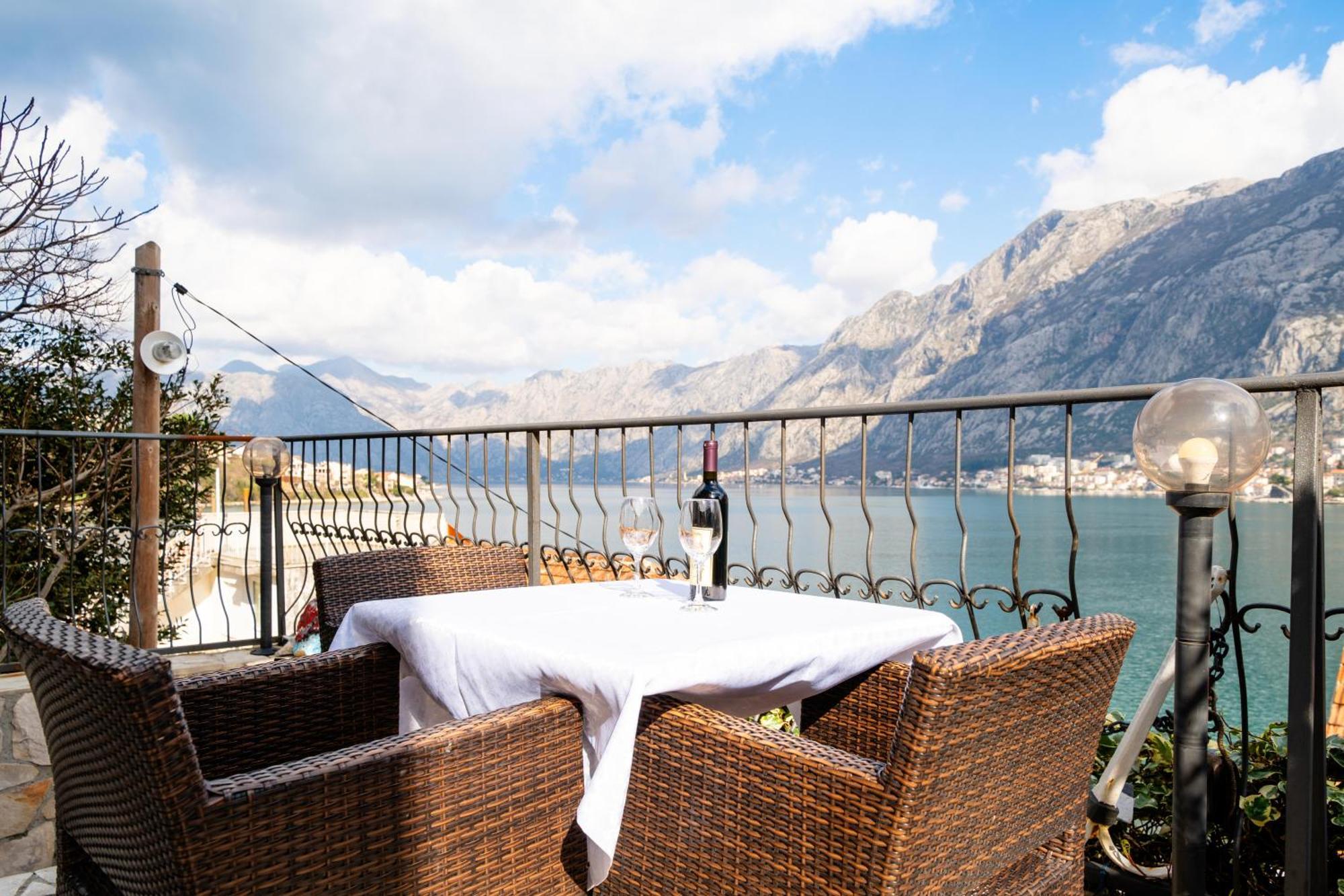 Apartments Vukovic Kotor Exterior photo